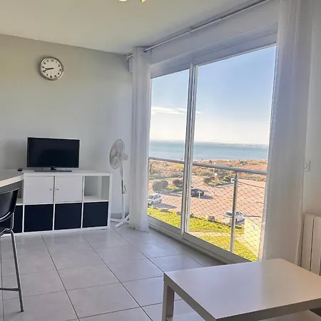 Les Pieds Dans Le Sable Vue 1 1 Le Grau-du-Roi