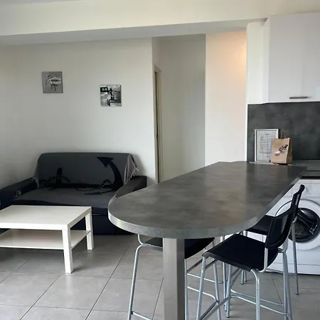 Les Pieds Dans Le Sable Vue 1 1 Apartment Le Grau-du-Roi